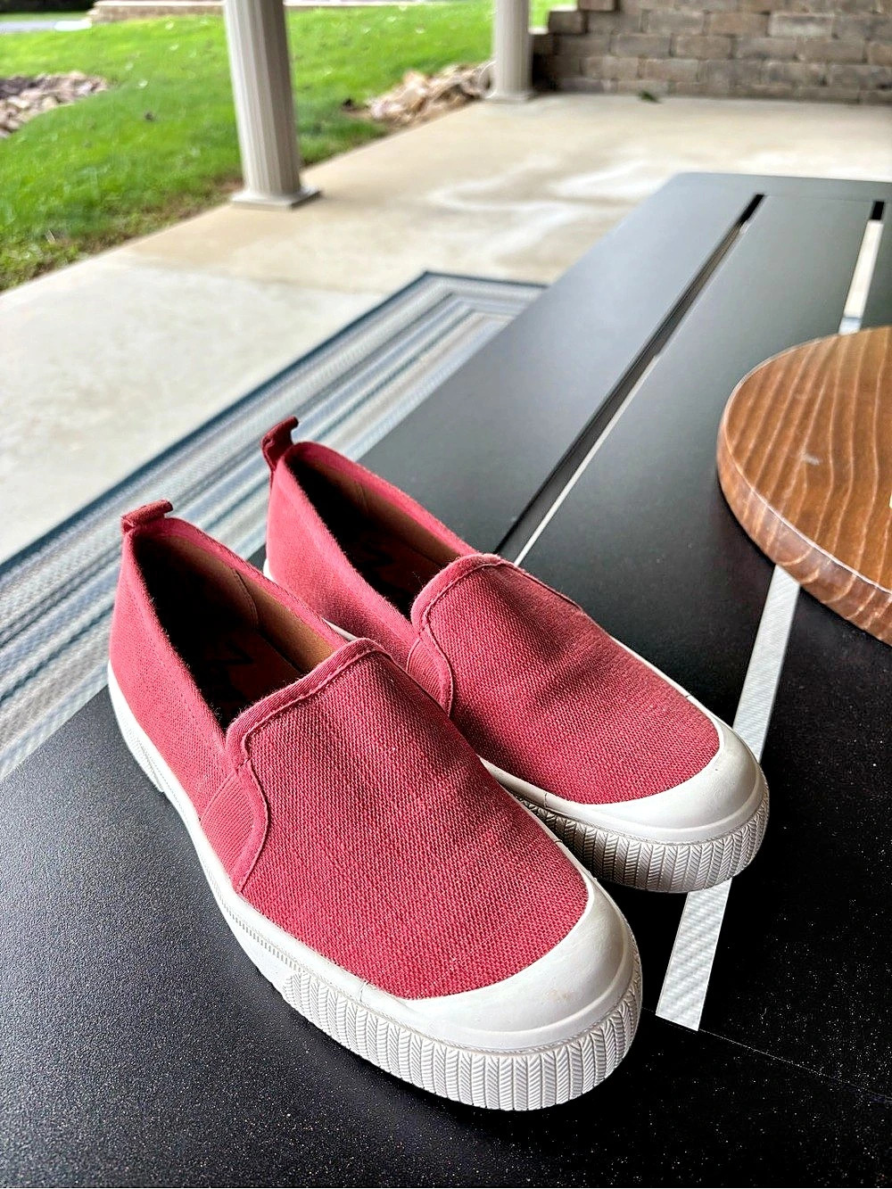 Zodiak Pink & White Slip-On Sneakers size 7
